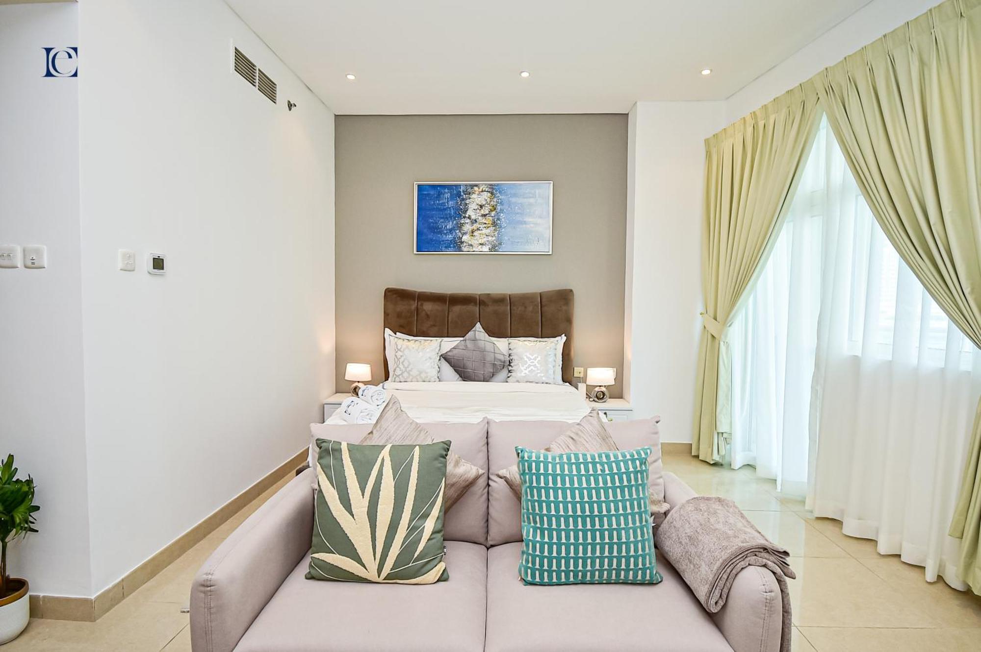 Luxury Escapes - Budget Studio With Balcony, Yacht Bay Marina Дубай Екстериор снимка